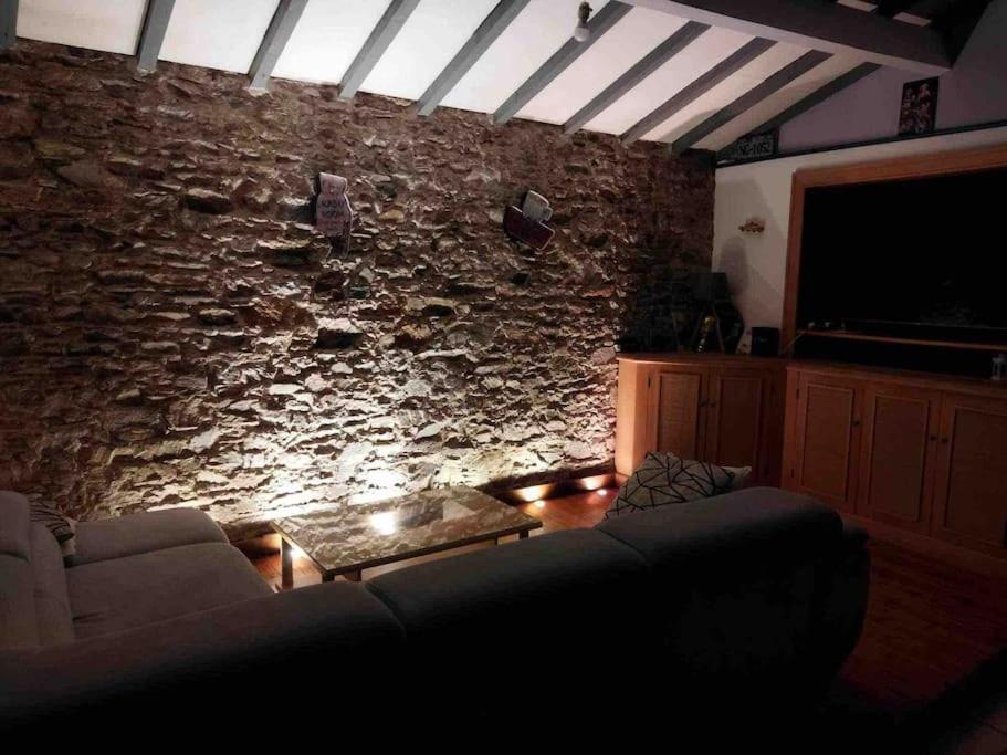 Charmante Maison Atypique En Village Saint-Colombin Dış mekan fotoğraf